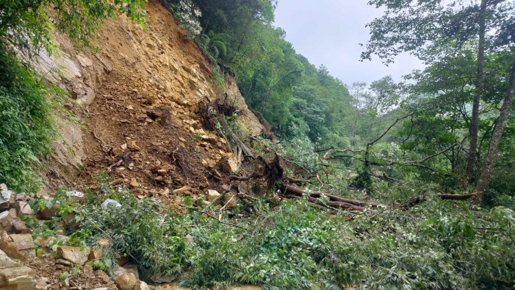 शनिबारयता विपत्तिमा ५२ जनाको मृत्यु